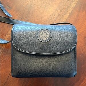 Black GUCCI authentic Leather Crossbody Camera Bag